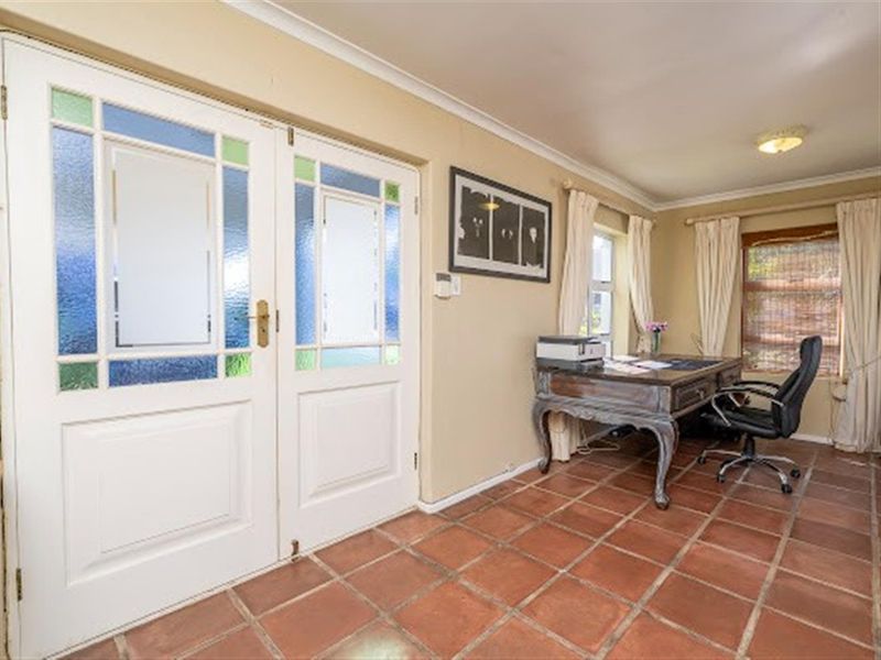 Dual Living Opportunity in Sought-After Vierlanden with Space, Flow and  Flexibility - Photo 6