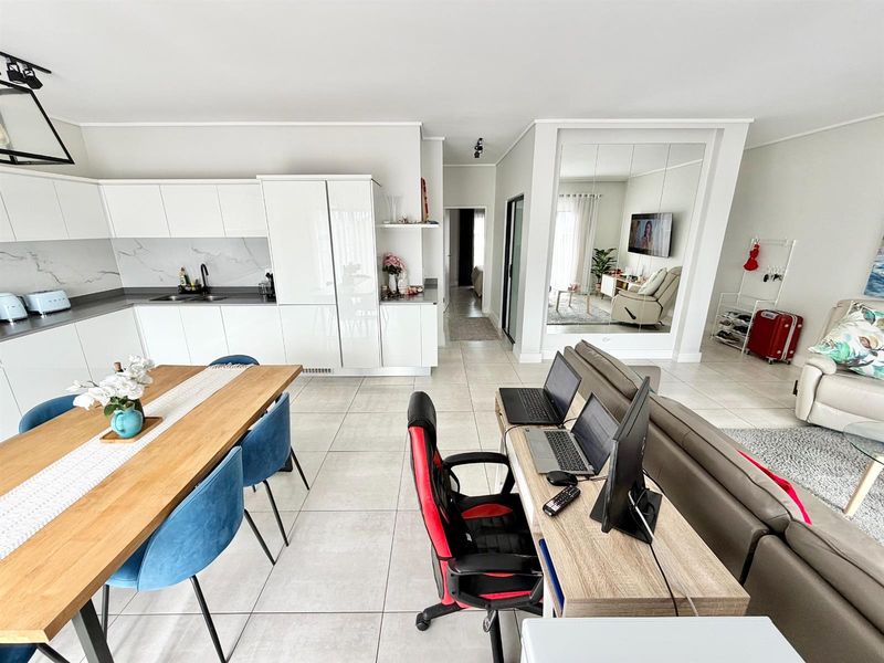 Apartment For Sale in The Polofields, Waterfall, Midrand - Photo 9