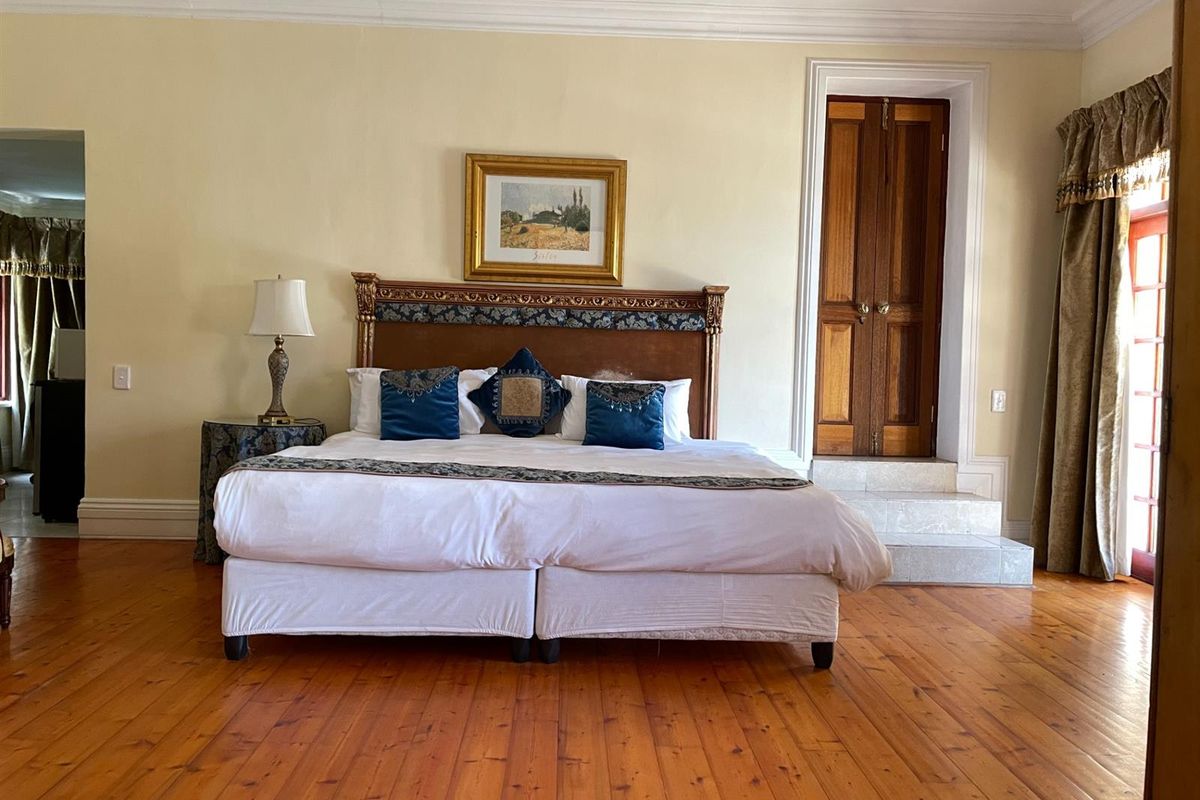 Luxury Open-Plan Studio Apartment Fully Furnished with Spacious Balcony (105) - Photo 4
