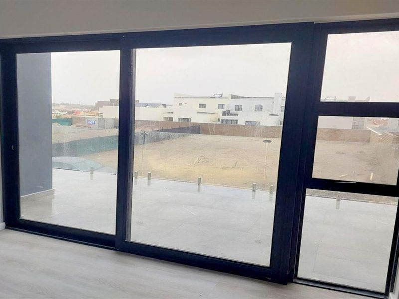 Brand new 4 Bedroom family home, awaiting it's first owner! - Photo 8