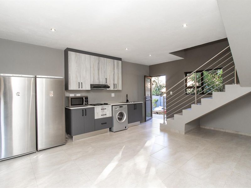 Semi-furnished, modern duplex-cottage - Photo 7