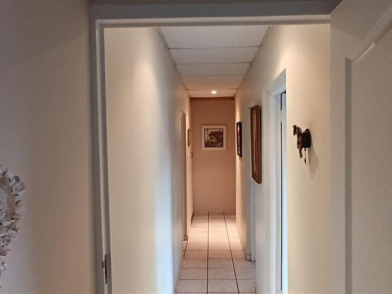 3 Bedroom house with 2 Bedroom Flatlet for Sale in Birdswood, Richards Bay, KwaZulu Natal - Photo 8