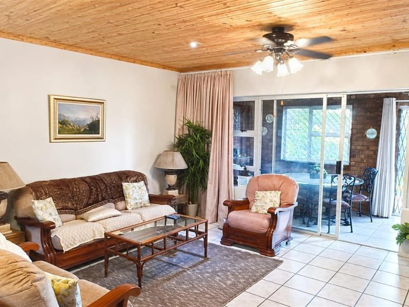3 Bedroom house with 2 Bedroom Flatlet for Sale in Birdswood, Richards Bay, KwaZulu Natal - Photo 6