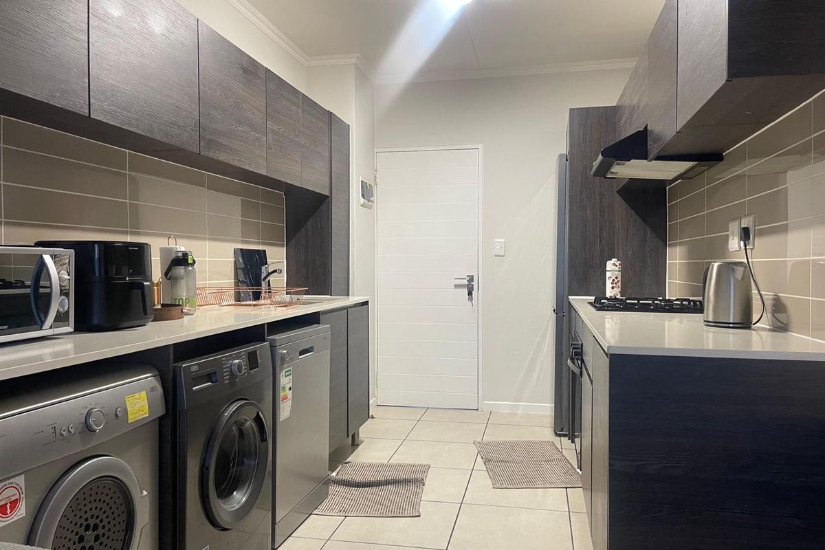 1 Bedroom Investment Apartment For Sale in Olivedale, Randburg - Photo 5