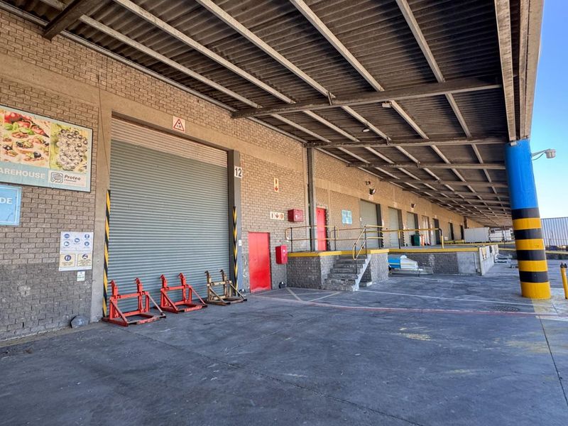 5,990m2 Warehouse To Let | Killarney Gardens | Large Yard Component - Photo 10