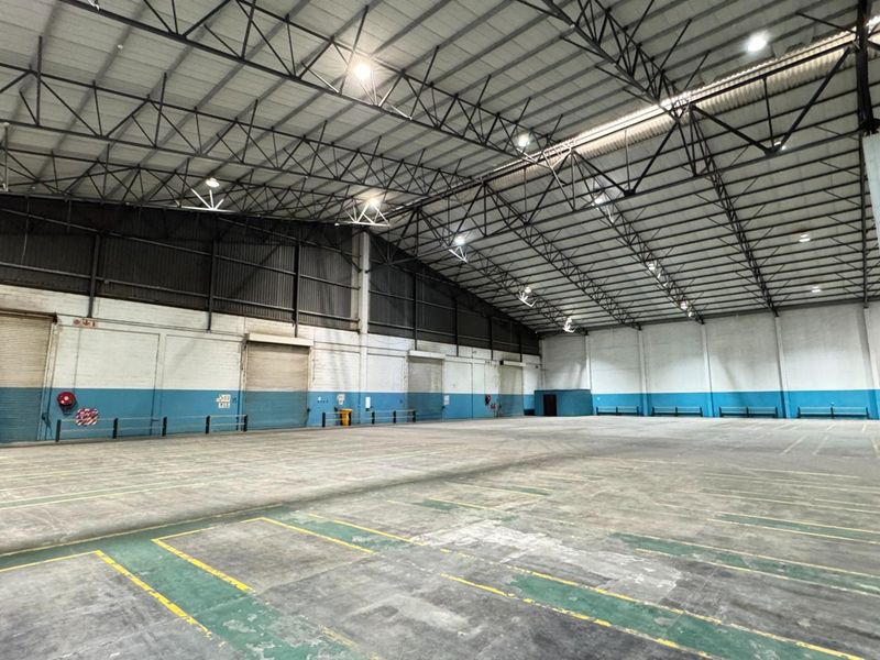 5,990m2 Warehouse To Let | Killarney Gardens | Large Yard Component - Photo 9