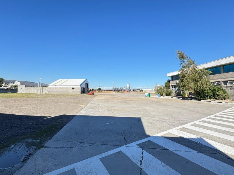 5,990m2 Warehouse To Let | Killarney Gardens | Large Yard Component - Photo 6