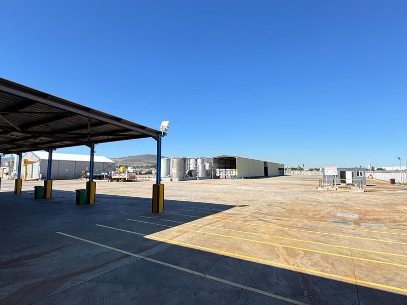 5,990m2 Warehouse To Let | Killarney Gardens | Large Yard Component - Photo 5
