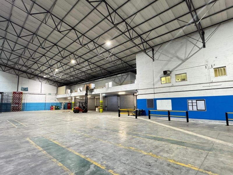 5,990m2 Warehouse To Let | Killarney Gardens | Large Yard Component - Photo 4