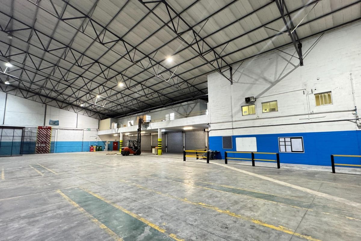 5,990m2 Warehouse To Let | Killarney Gardens | Large Yard Component - Photo 4