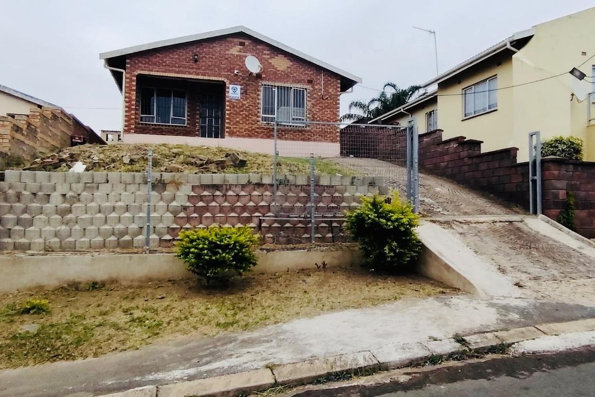 3 Bedroom House for Sale in Newlands East - Photo 2