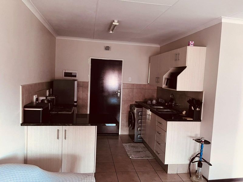 Apartment To Rent in Noordwyk, Midrand - Photo 7