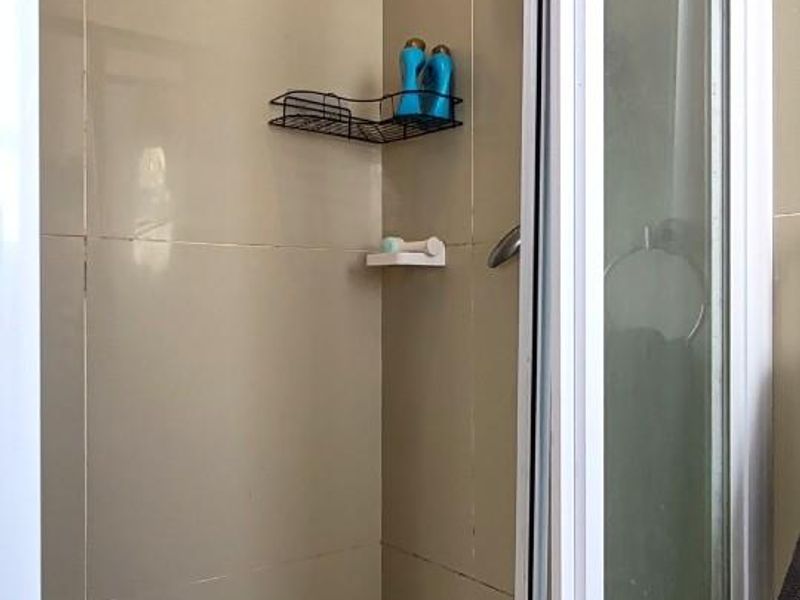 Spectacular and Incredibly Spacious 1-Bedroom Duplex Apartment in Bergvliet Vistas - Photo 9