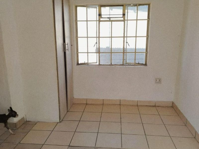 One Bedroom Apartment to Rent - East End - Photo 7