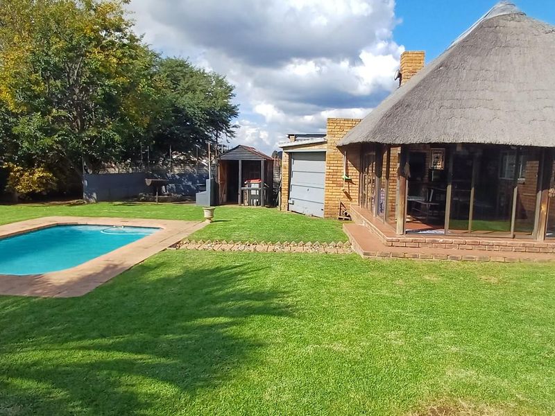 Where Family Life Meets Effortless Entertaining - Photo 5