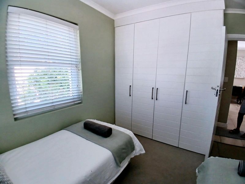 2 Bedroom, 1 Bathroom Cottage On Thesen Island - Photo 6