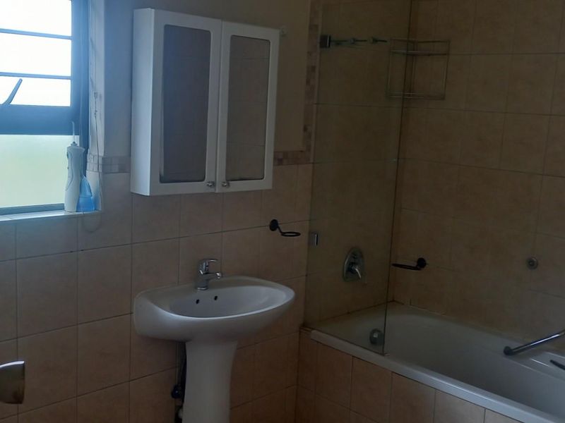 House For Sale in Rietvlei View Country Estates, Pretoria - Photo 7