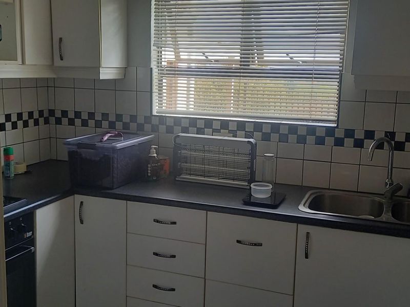 House For Sale in Rietvlei View Country Estates, Pretoria - Photo 5