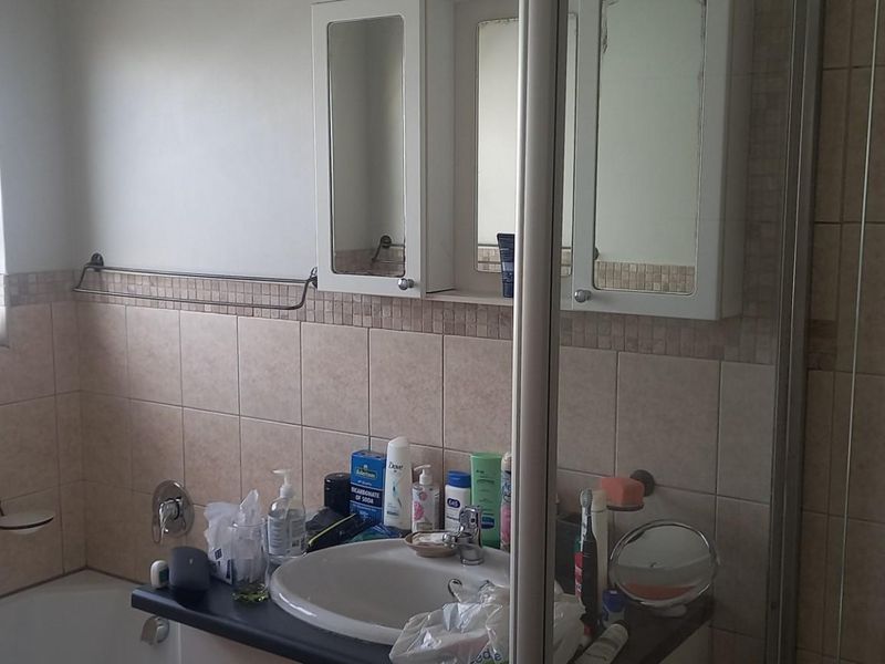 House For Sale in Rietvlei View Country Estates, Pretoria - Photo 3