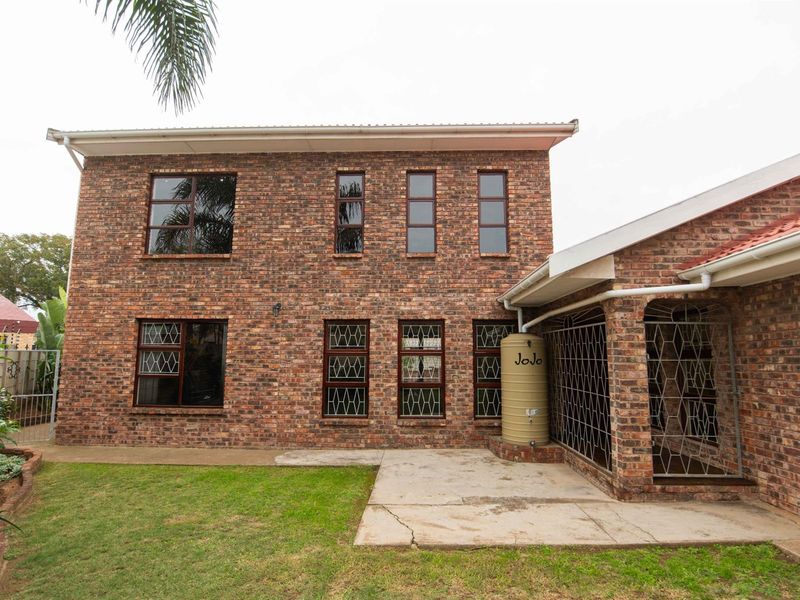 Priced to Sell! Property with Pool, Tanks + Solar Panels | Listed by Danté Koen, eXp Realty - Photo 5