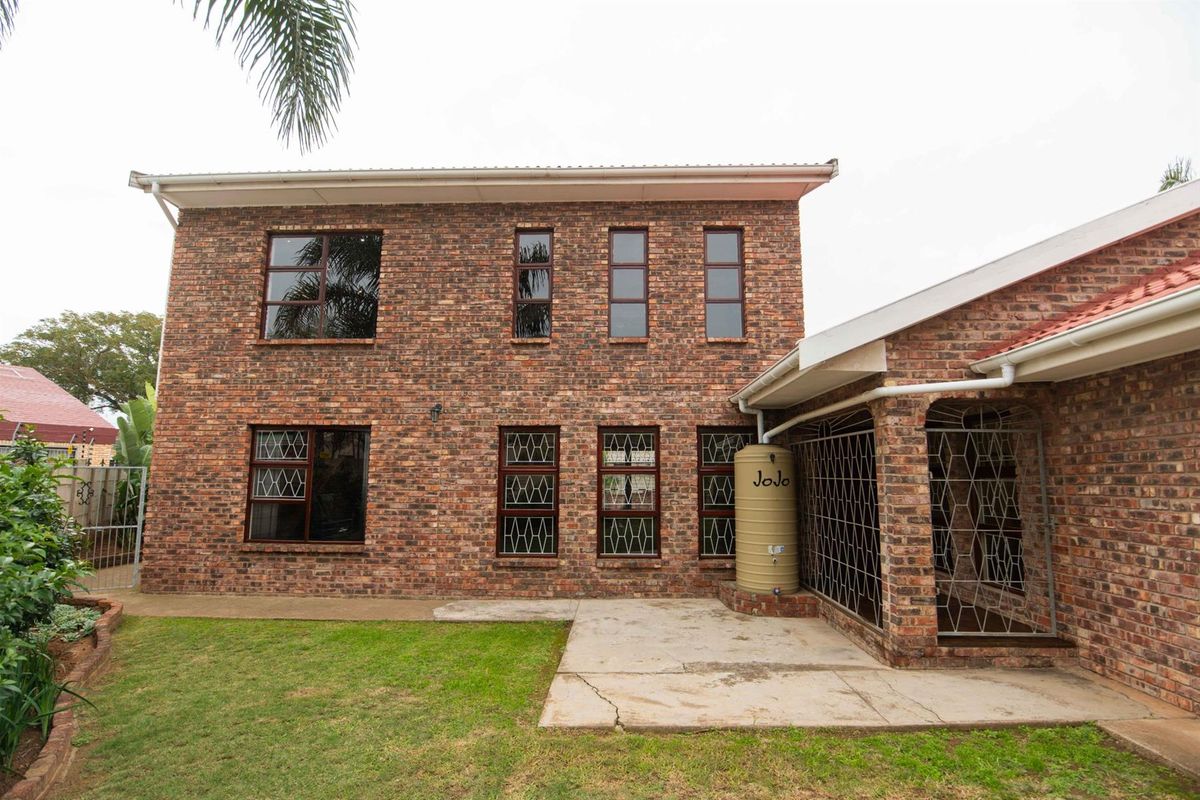 Priced to Sell! Property with Pool, Tanks + Solar Panels | Listed by Danté Koen, eXp Realty - Photo 5