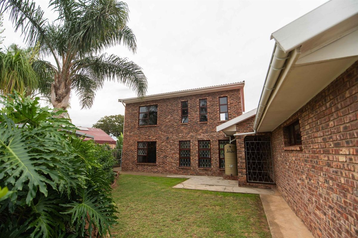 Priced to Sell! Property with Pool, Tanks + Solar Panels | Listed by Danté Koen, eXp Realty - Photo 4