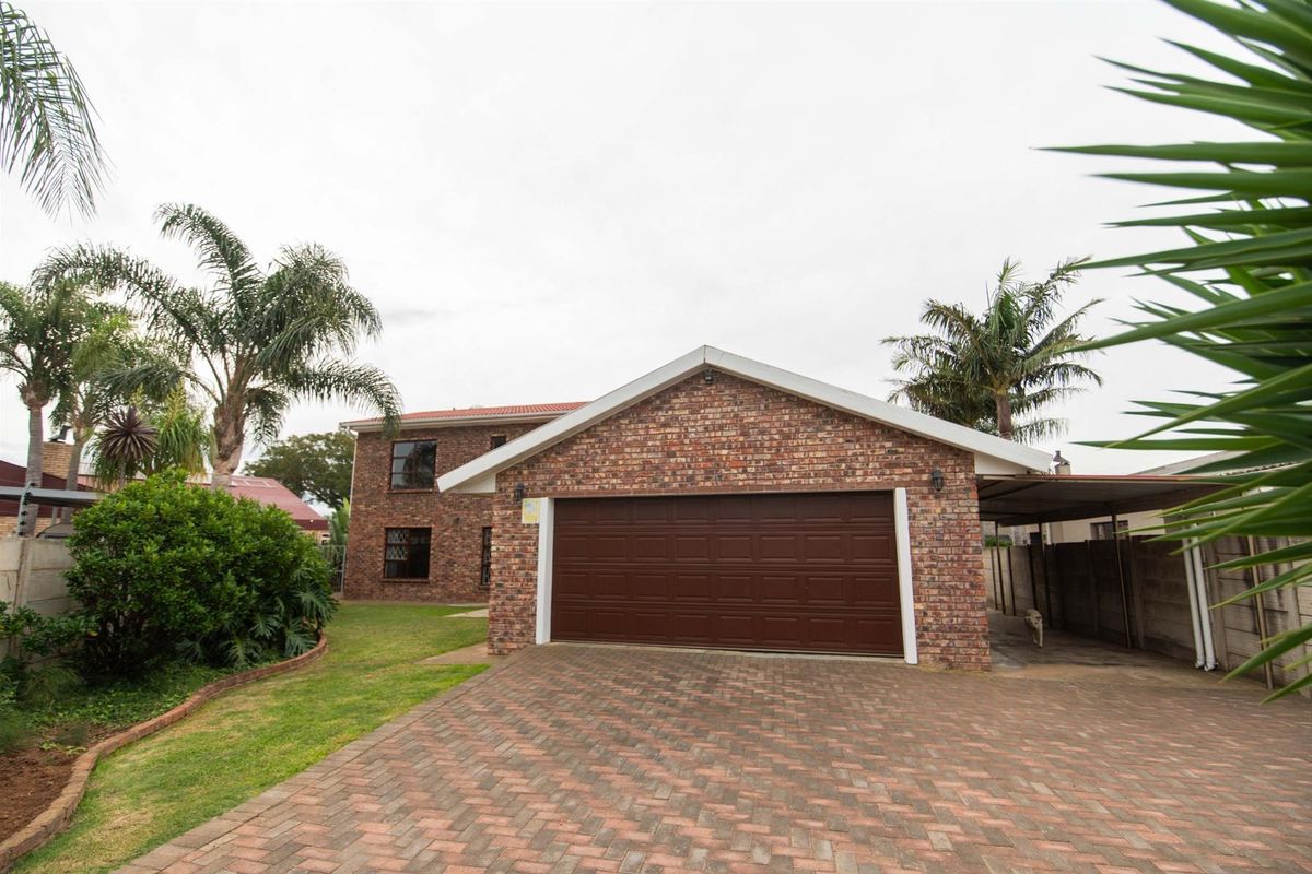 Priced to Sell! Property with Pool, Tanks + Solar Panels | Listed by Danté Koen, eXp Realty - Photo 3