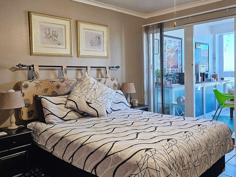 Pristine Ground Floor2 Bedroom Apartment with SEA VIEWS - Photo 6