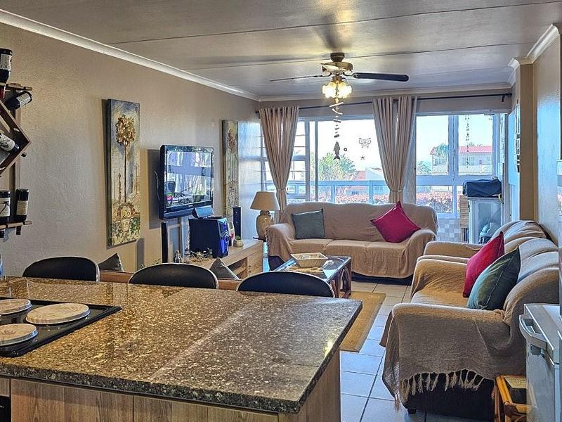 Pristine Ground Floor2 Bedroom Apartment with SEA VIEWS - Photo 4