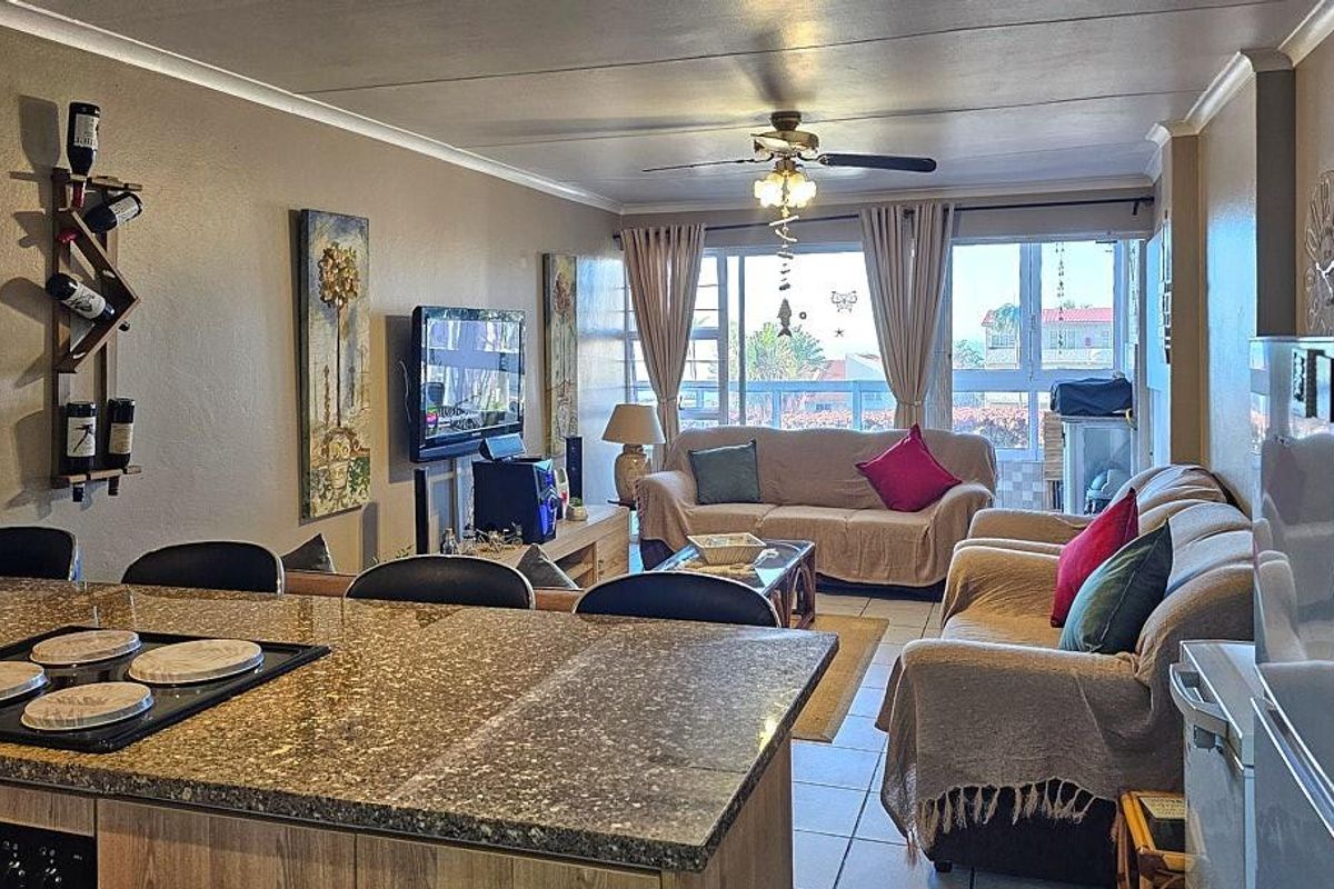 Pristine Ground Floor2 Bedroom Apartment with SEA VIEWS - Photo 4