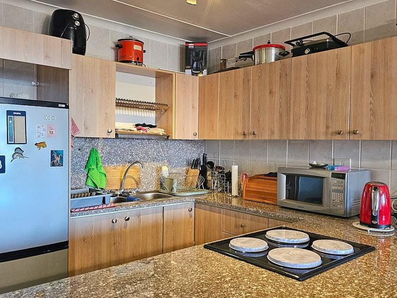 PERFECT LOCATION TURNKEY FIRST TIME INVESTMENT - Photo 8