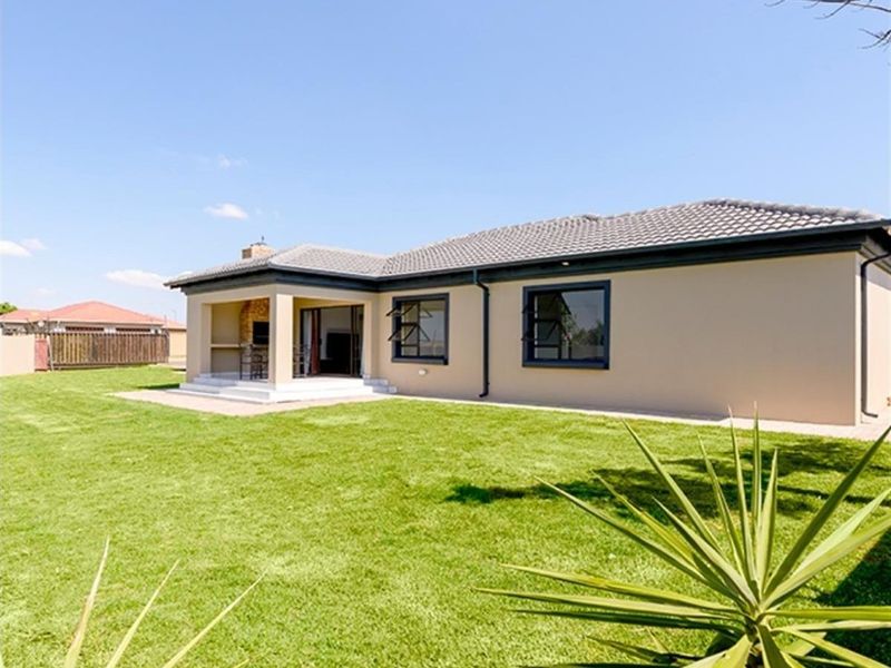 Development For Sale in Rayton - 30 Houses - Photo 2