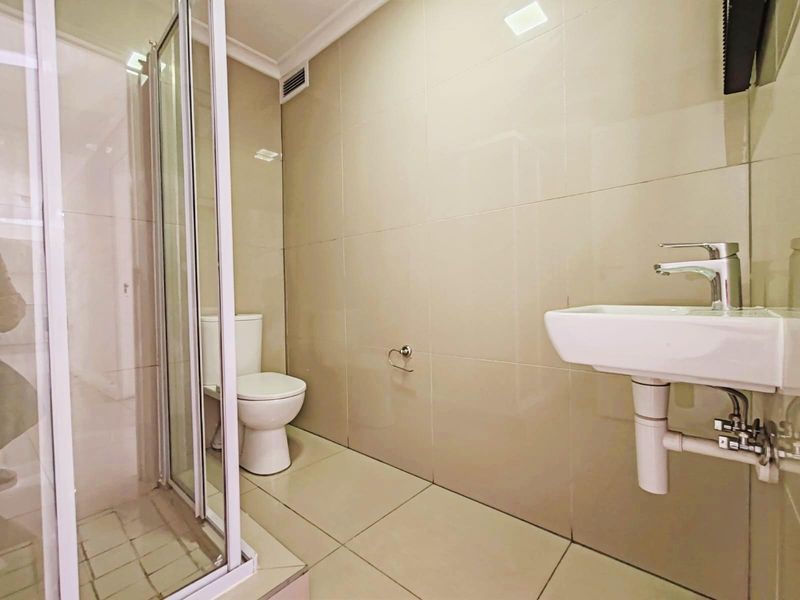No Transfer Duty/Apartments For Sale in Zonnebloem, Cape Town - Photo 9