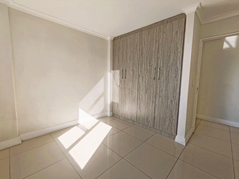 No Transfer Duty/Apartments For Sale in Zonnebloem, Cape Town - Photo 8
