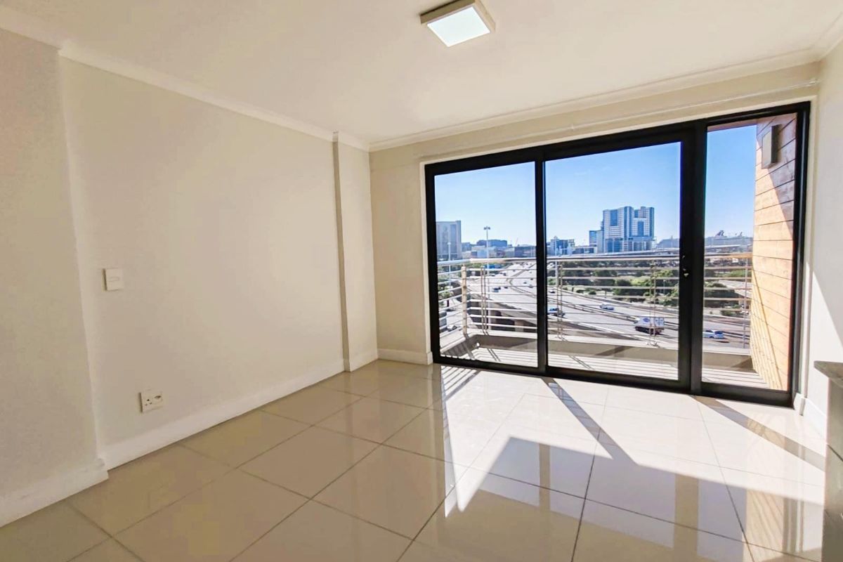 No Transfer Duty/Apartments For Sale in Zonnebloem, Cape Town - Photo 5