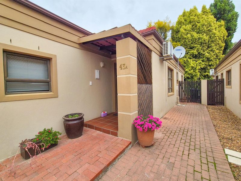 Charming 1-Bedroom Home in Peaceful Wellington Retirement Village - Photo 1