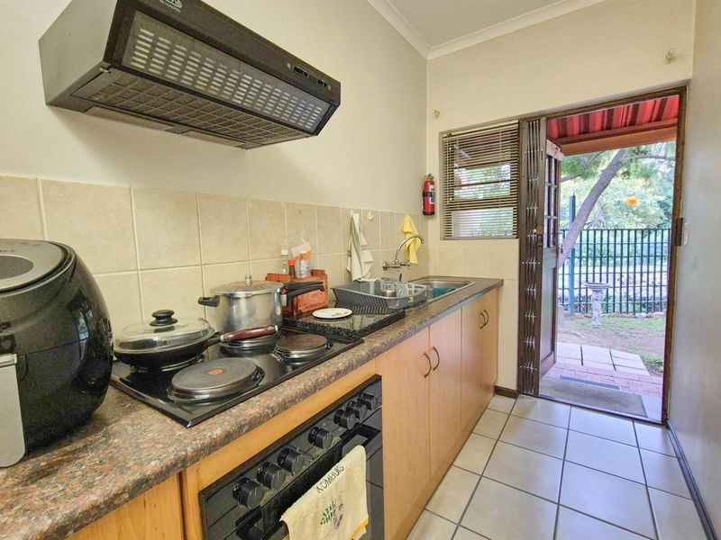 Charming 1-Bedroom Home in Peaceful Wellington Retirement Village - Photo 5