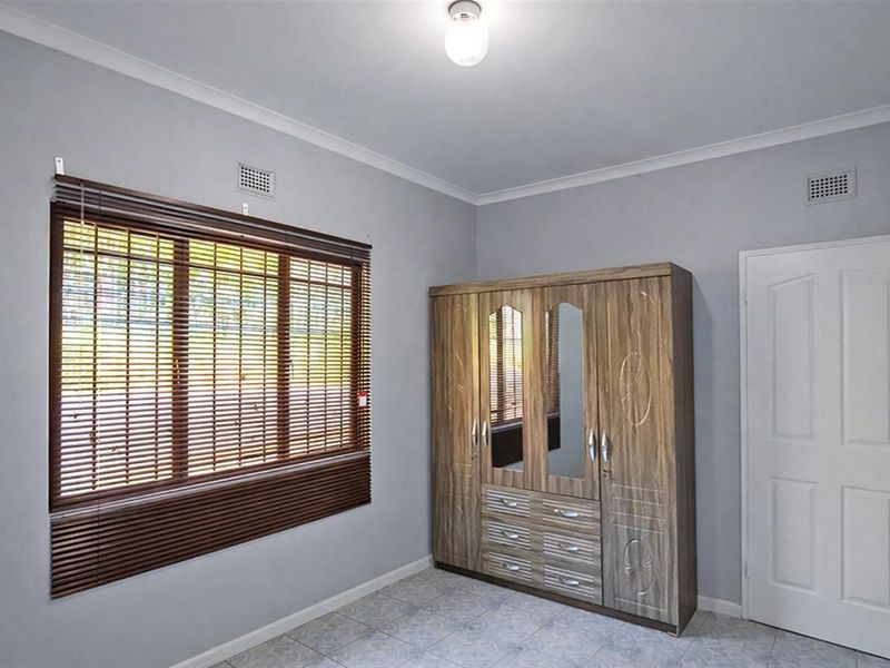 Available Immediately! Free Standard 3 Bedroom House To Rent in Seatides - Photo 9