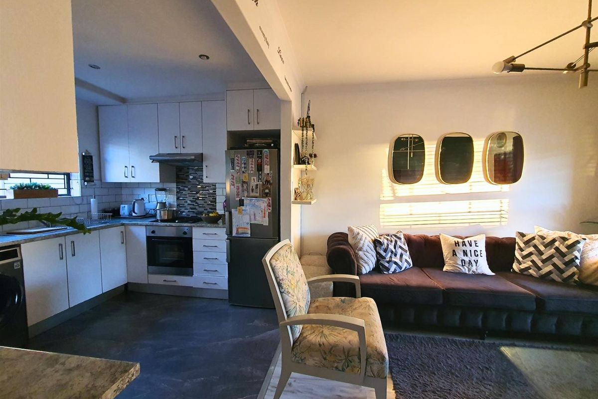 2-Bedroom Starter in Secure Gated Community - Photo 4