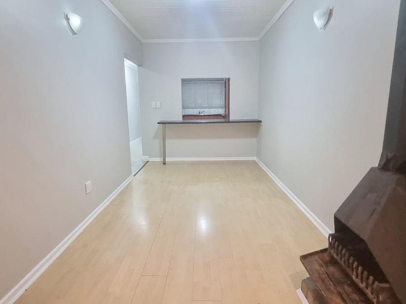 Spacious 2-Bedroom Separate Entrance - Primrose Park - Available now - PLEASE READ THE DESCRIPTION - Photo 8
