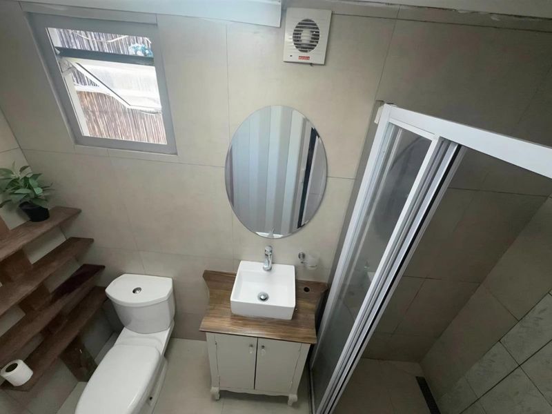 Charming renovated family home with dual living for additional income! - Photo 9