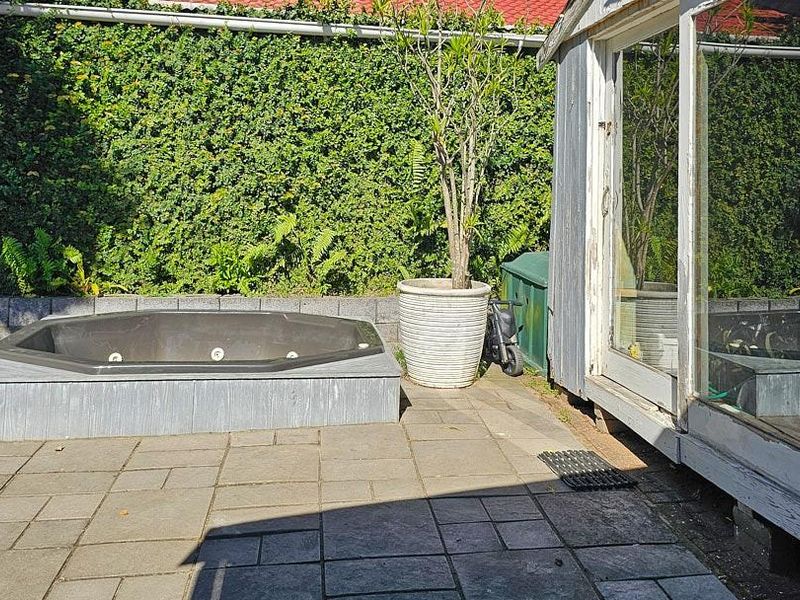 3 Bedroom House With Spacious Flat - Photo 2