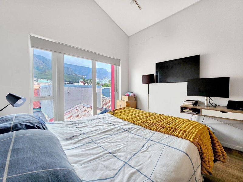 Apartment For Sale in Woodstock, Cape Town - Photo 5