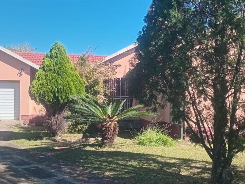 House For Sale in Ncandu Park Newcastle KwaZulu Natal - Photo 1