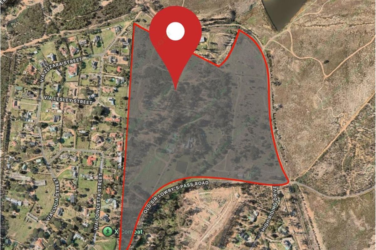 Zoned Development Land in Sir Lowrys Pass, Somerset West - Photo 2