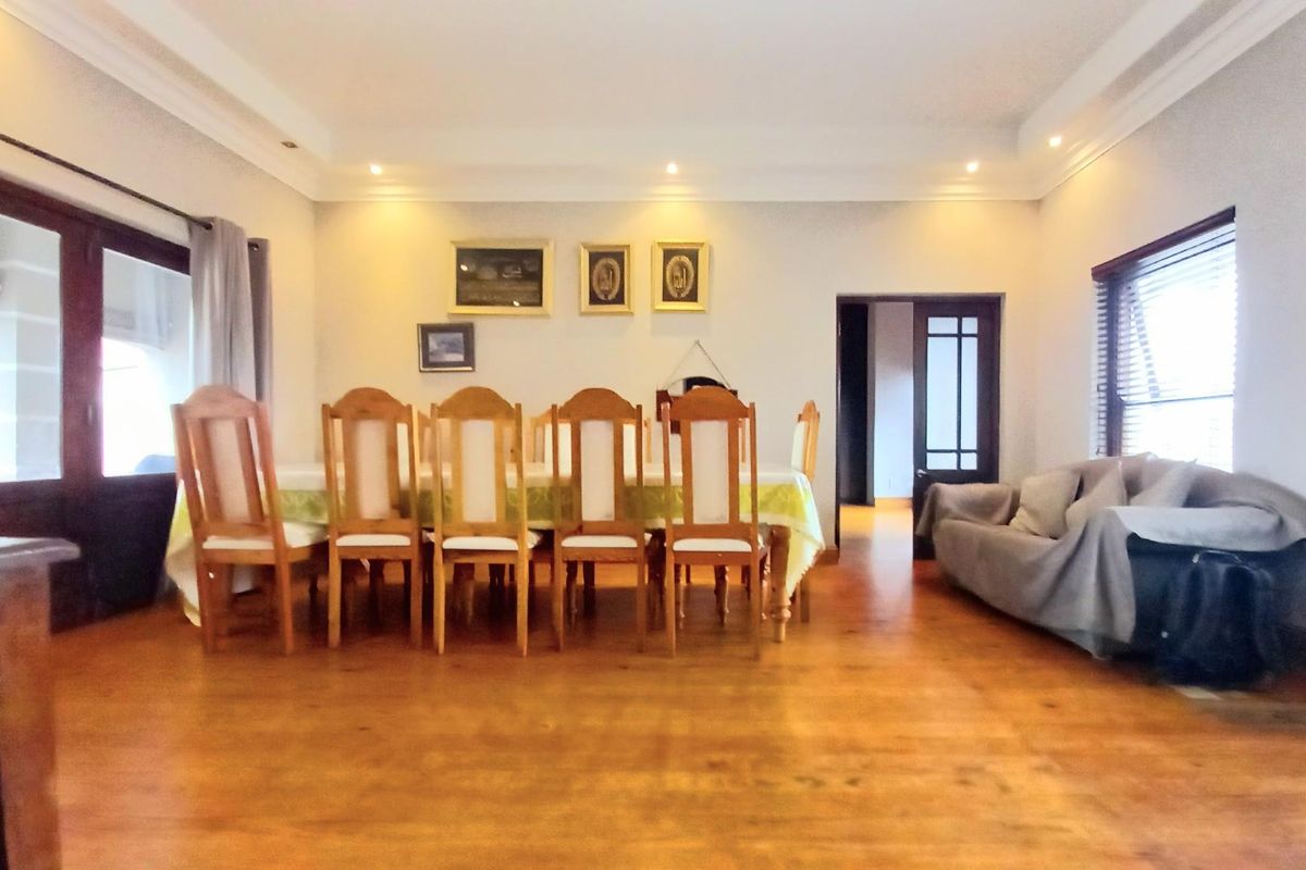 Beautiful house + 3bed fatlet on 739m2 property For Sale in Maitland, Cape Town - Photo 5