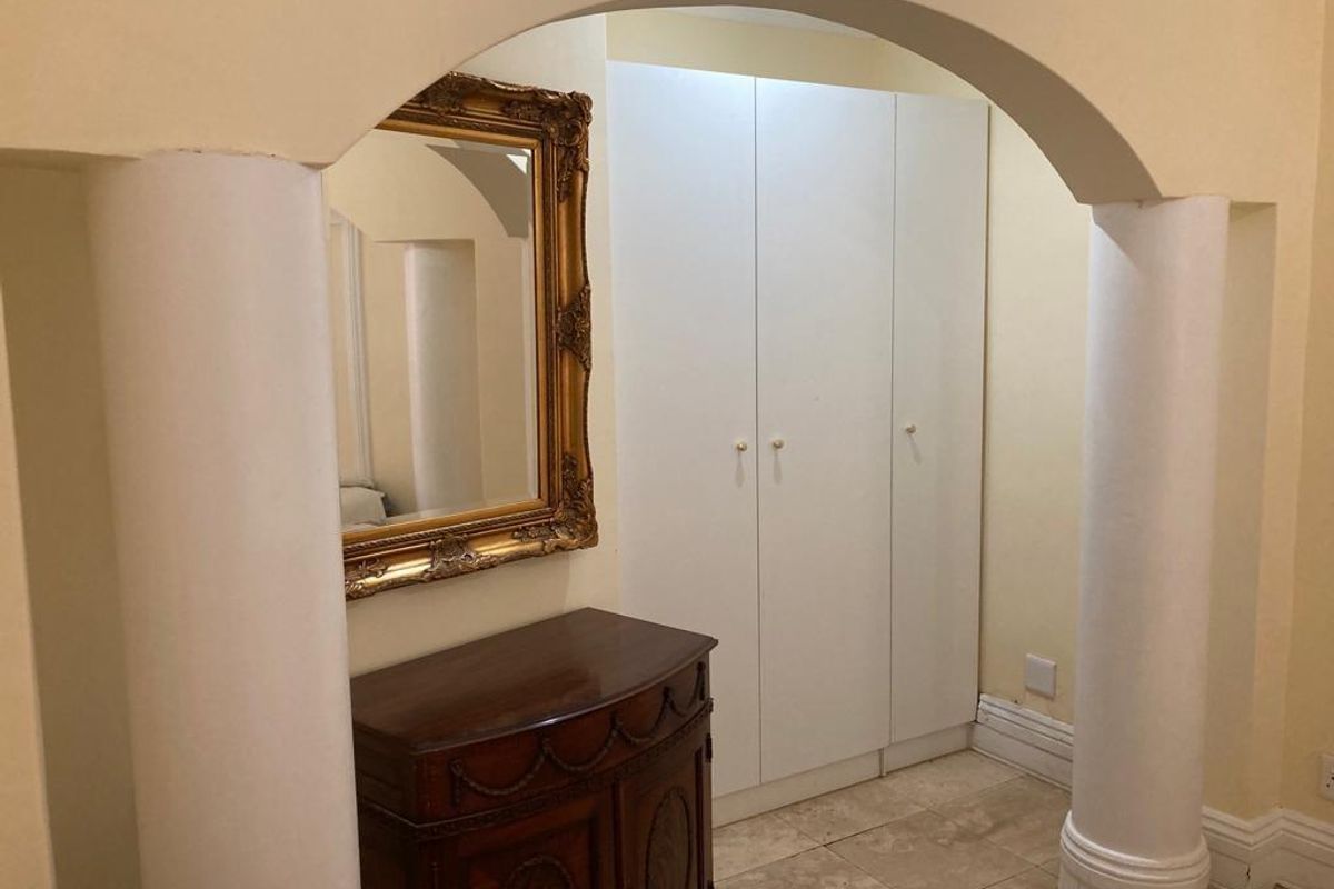 Modern Fully Furnished Studio - Luxury and Convenience Combined (112) - Photo 3