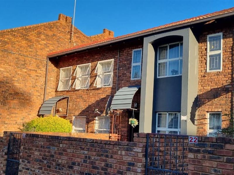 Easy Living in Sought-After Serene Place, Townhouse For Sale in Garsfontein, Pretoria - Photo 2