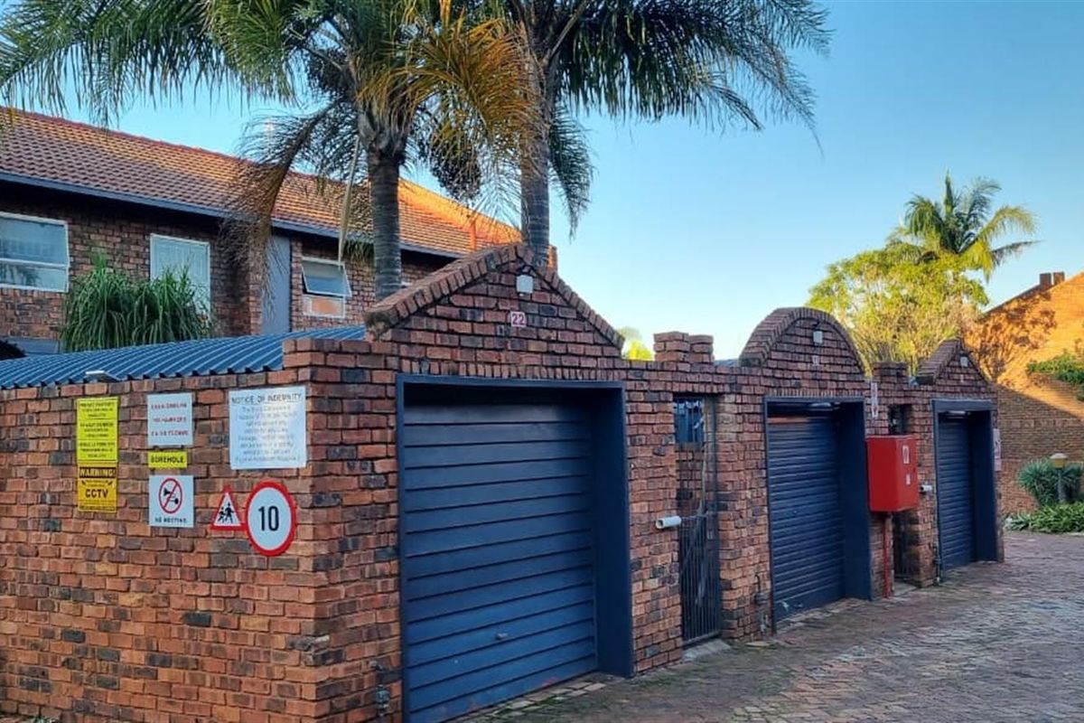 Easy Living in Sought-After Serene Place, Townhouse For Sale in Garsfontein, Pretoria - Photo 3