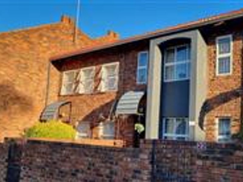 Easy Living in Sought-After Serene Place, Townhouse For Sale in Garsfontein, Pretoria - Photo 2